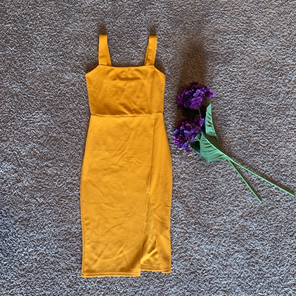 CUTE yellow dress